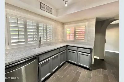 10449 N 9th Street, Phoenix, AZ 85020 - Photo 2