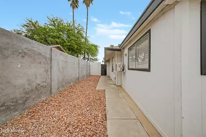 8716 E Mitchell Drive, Scottsdale, AZ 85251 - Photo 30