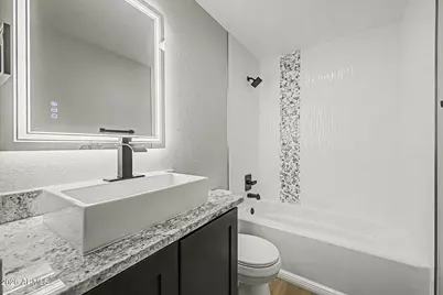 8716 E Mitchell Drive, Scottsdale, AZ 85251 - Photo 18