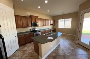 15234 W Voltaire St, Surprise, AZ 85379 - Photo 4