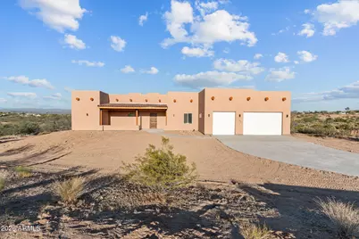 285 Ironwood Place, Wickenburg, AZ 85390 - Photo 1