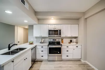 351 E Thomas Road #Unit D201, Phoenix, AZ 85012 - Photo 102