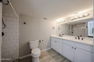 351 E Thomas Rd, Phoenix, AZ 85012 - Photo 38