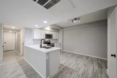 351 E Thomas Road #D201, Phoenix, AZ 85012 - Photo 16