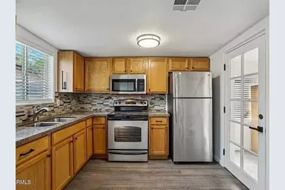 2118 E Oak Street #B, Phoenix, AZ 85006 - Photo 2