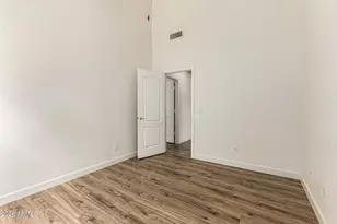 8775 W Kathleen Rd, Peoria, AZ 85382 - Photo 18