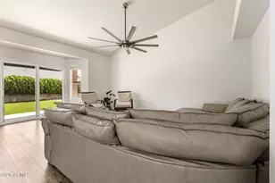 8775 W Kathleen Rd, Peoria, AZ 85382 - Photo 8