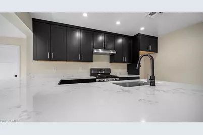 1325 E Avalon Drive, Phoenix, AZ 85014 - Photo 10