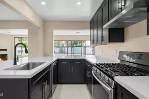 1325 E Avalon Dr, Phoenix, AZ 85014 - Photo 12