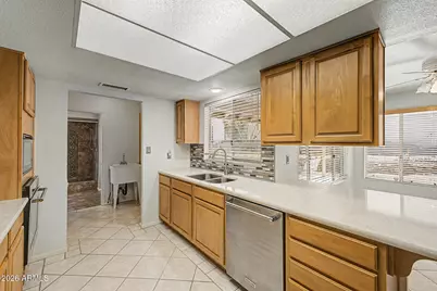 1742 E Mountain View Road, Phoenix, AZ 85020 - Photo 14