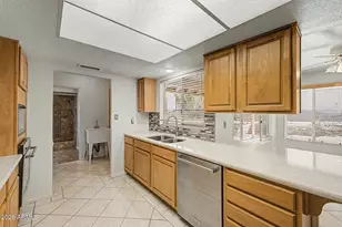 1742 E Mountain View Rd, Phoenix, AZ 85020 - Photo 14