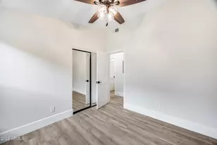 8876 E Windrose Dr, Scottsdale, AZ 85260 - Photo 34