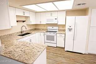 9730 N 94th Pl, Scottsdale, AZ 85258 - Photo 20