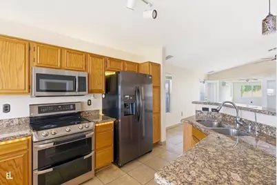 8431 W Wethersfield Road, Peoria, AZ 85381 - Photo 22