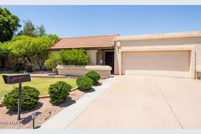 2118 E Pebble Beach Drive, Tempe, AZ 85282 - Photo 1