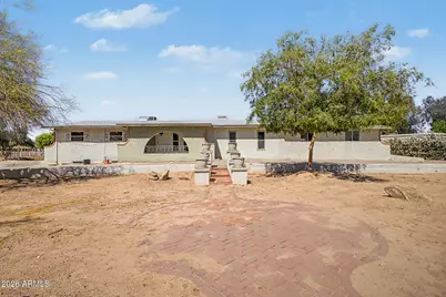 2200 E Melrose Street, Gilbert, AZ 85297 - Photo 2