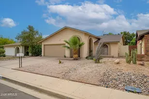 826 N 85th St, Scottsdale, AZ 85257 - Photo 2