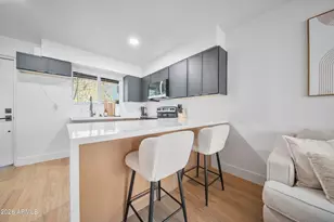 3110 N 37th St, Phoenix, AZ 85018 - Photo 8