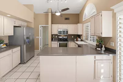 18906 N 88th Drive, Peoria, AZ 85382 - Photo 16