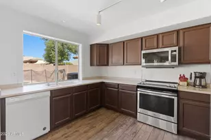 10222 W Jessie Ln, Peoria, AZ 85383 - Photo 12