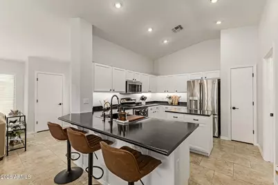 4691 E Appleby Court, Gilbert, AZ 85298 - Photo 8