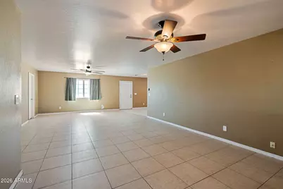 6401 E Fox Hollow Lane, San Tan Valley, AZ 85140 - Photo 4