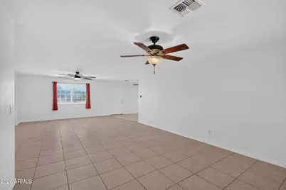 6401 E Fox Hollow Lane, San Tan Valley, AZ 85140 - Photo 4