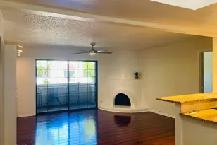 7557 N Dreamy Draw Dr, Phoenix, AZ 85020 - Photo 2