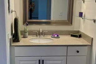 7557 N Dreamy Draw Dr, Phoenix, AZ 85020 - Photo 8