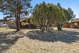 2746 Pineview Ct, Overgaard, AZ 85933 - Photo 4