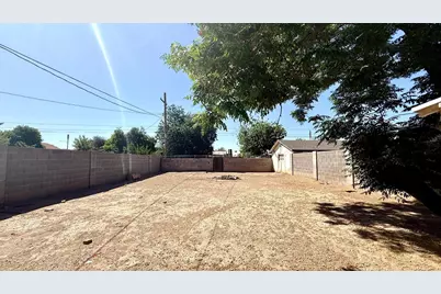 5547 W Gardenia Avenue, Glendale, AZ 85301 - Photo 4