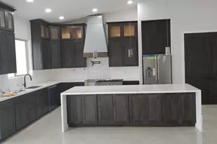 24025 W Beacon Ln, Wittmann, AZ 85361 - Photo 10