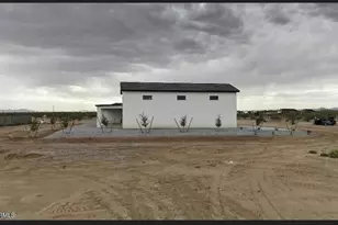 24025 W Beacon Ln, Wittmann, AZ 85361 - Photo 4