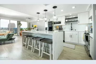 2323 N Central Avenue #1702, Phoenix, AZ 85004 - Photo 2