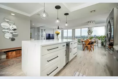 2323 N Central Avenue #1702, Phoenix, AZ 85004 - Photo 12