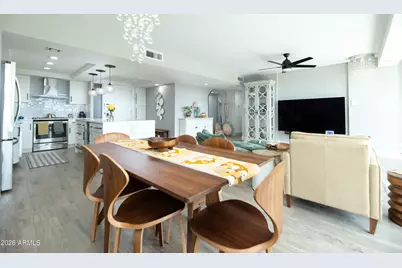 2323 N Central Avenue #1702, Phoenix, AZ 85004 - Photo 16