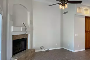 21611 N 48th Pl, Phoenix, AZ 85054 - Photo 10