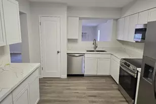 10166 W Cinnebar Ave, Sun City, AZ 85351 - Photo 10