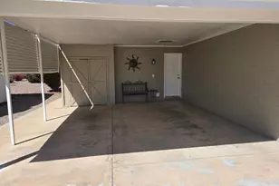 10166 W Cinnebar Ave, Sun City, AZ 85351 - Photo 4