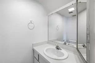 754 E Eugie Ave, Phoenix, AZ 85022 - Photo 10