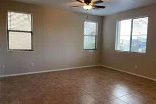 6933 S 9th Ave, Phoenix, AZ 85041 - Photo 2