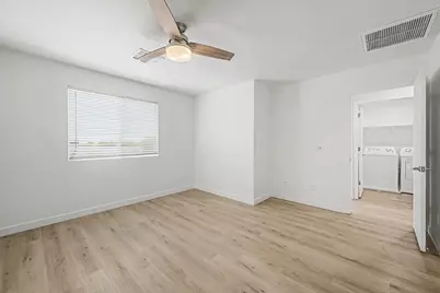 136 W Latona Road, Phoenix, AZ 85041 - Photo 18