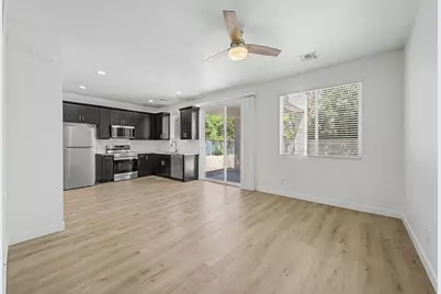 136 W Latona Road, Phoenix, AZ 85041 - Photo 8