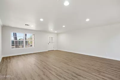 12503 N 57th Avenue, Glendale, AZ 85304 - Photo 6