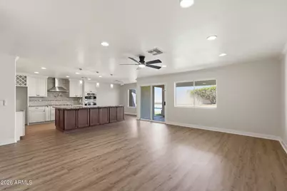 12503 N 57th Avenue, Glendale, AZ 85304 - Photo 8