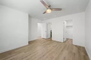 105 W Latona Rd, Phoenix, AZ 85041 - Photo 22