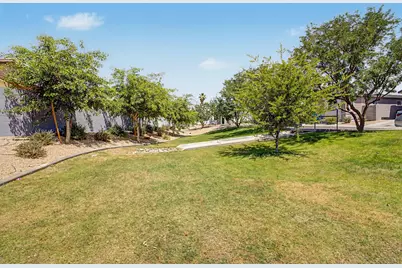 105 W Latona Road, Phoenix, AZ 85041 - Photo 50