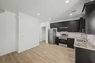 105 W Latona Rd, Phoenix, AZ 85041 - Photo 14