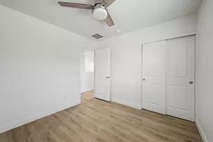 105 W Latona Rd, Phoenix, AZ 85041 - Photo 32