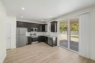 105 W Latona Rd, Phoenix, AZ 85041 - Photo 12